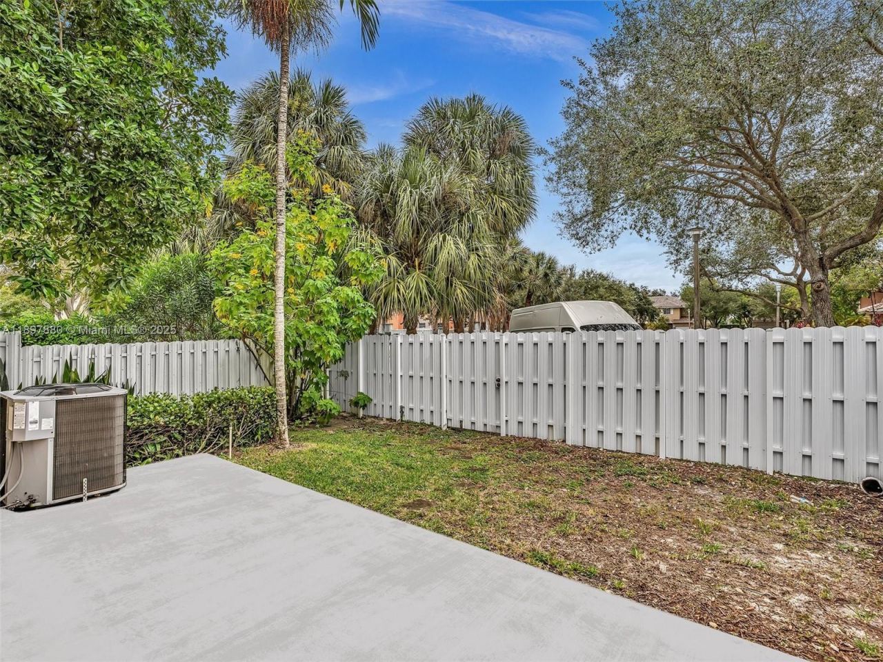 9125 NW 40th St, Sunrise, FL 33351 Photo