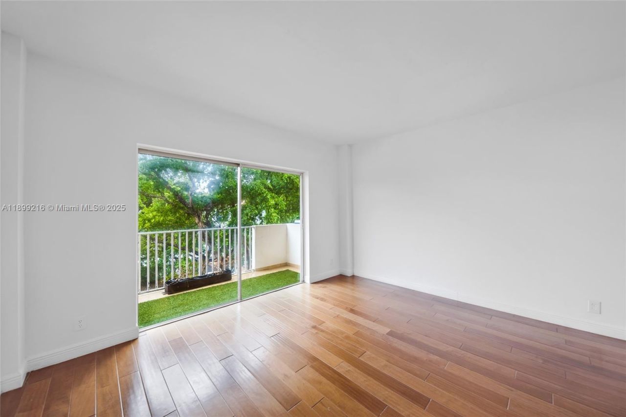 1455 N Treasure Dr, Unit 3K, North Bay Village, FL 33141 Photo