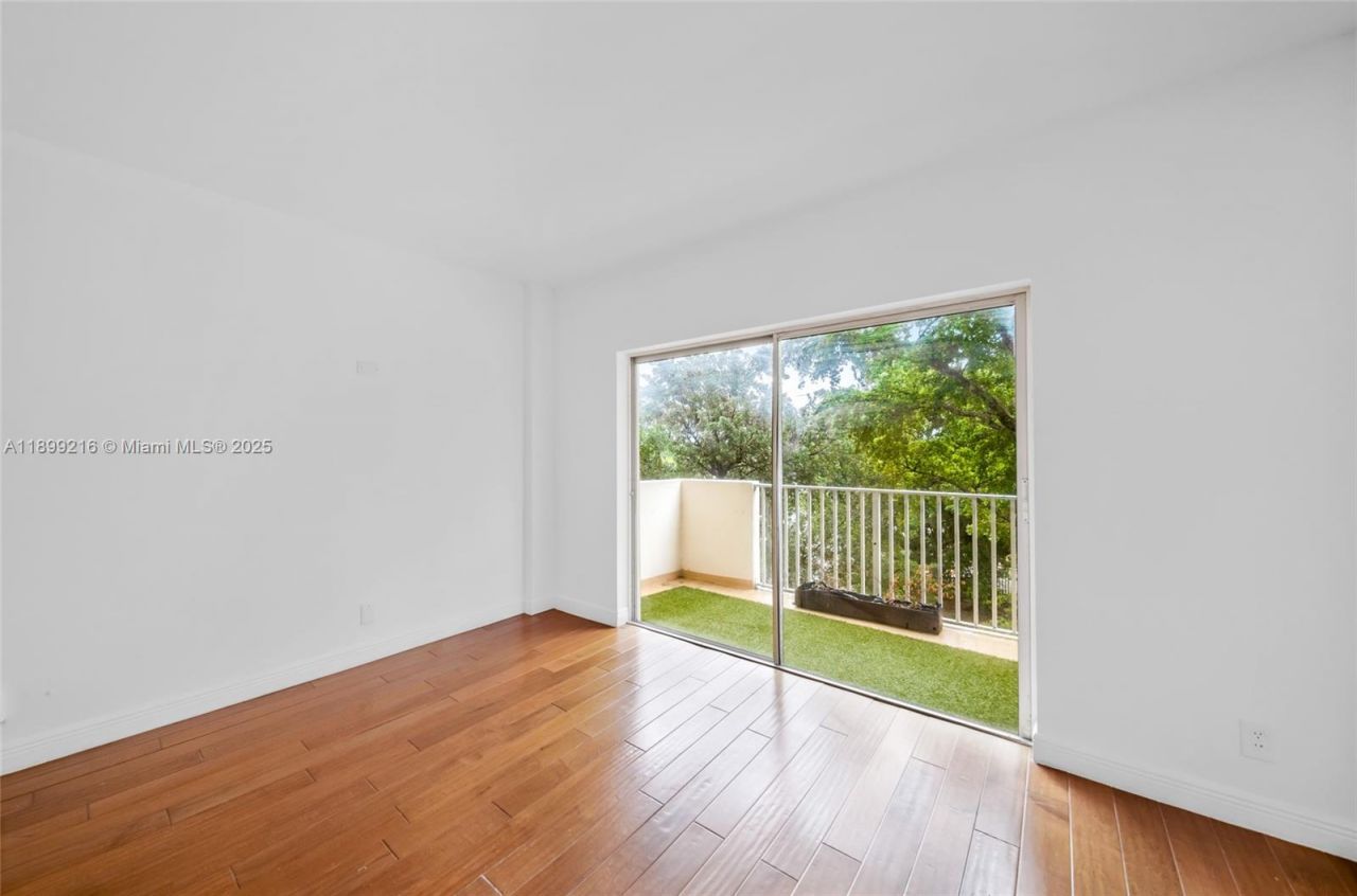 1455 N Treasure Dr, Unit 3K, North Bay Village, FL 33141 Photo