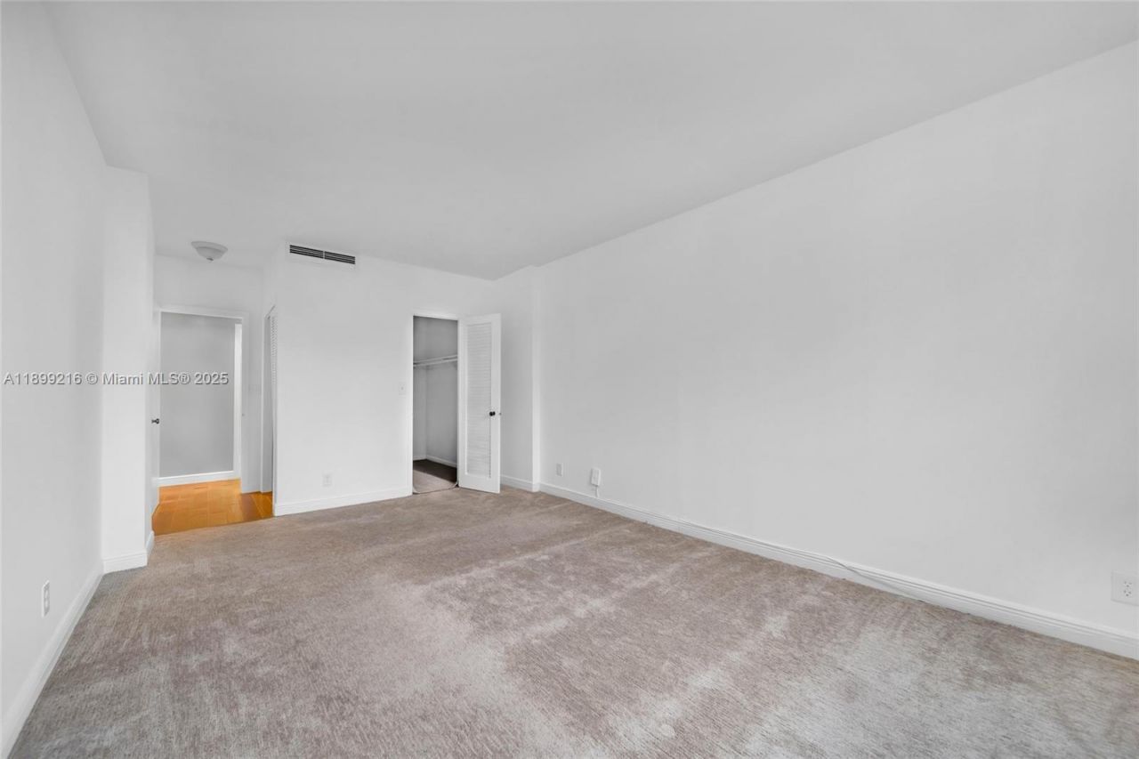 1455 N Treasure Dr, Unit 3K, North Bay Village, FL 33141 Photo