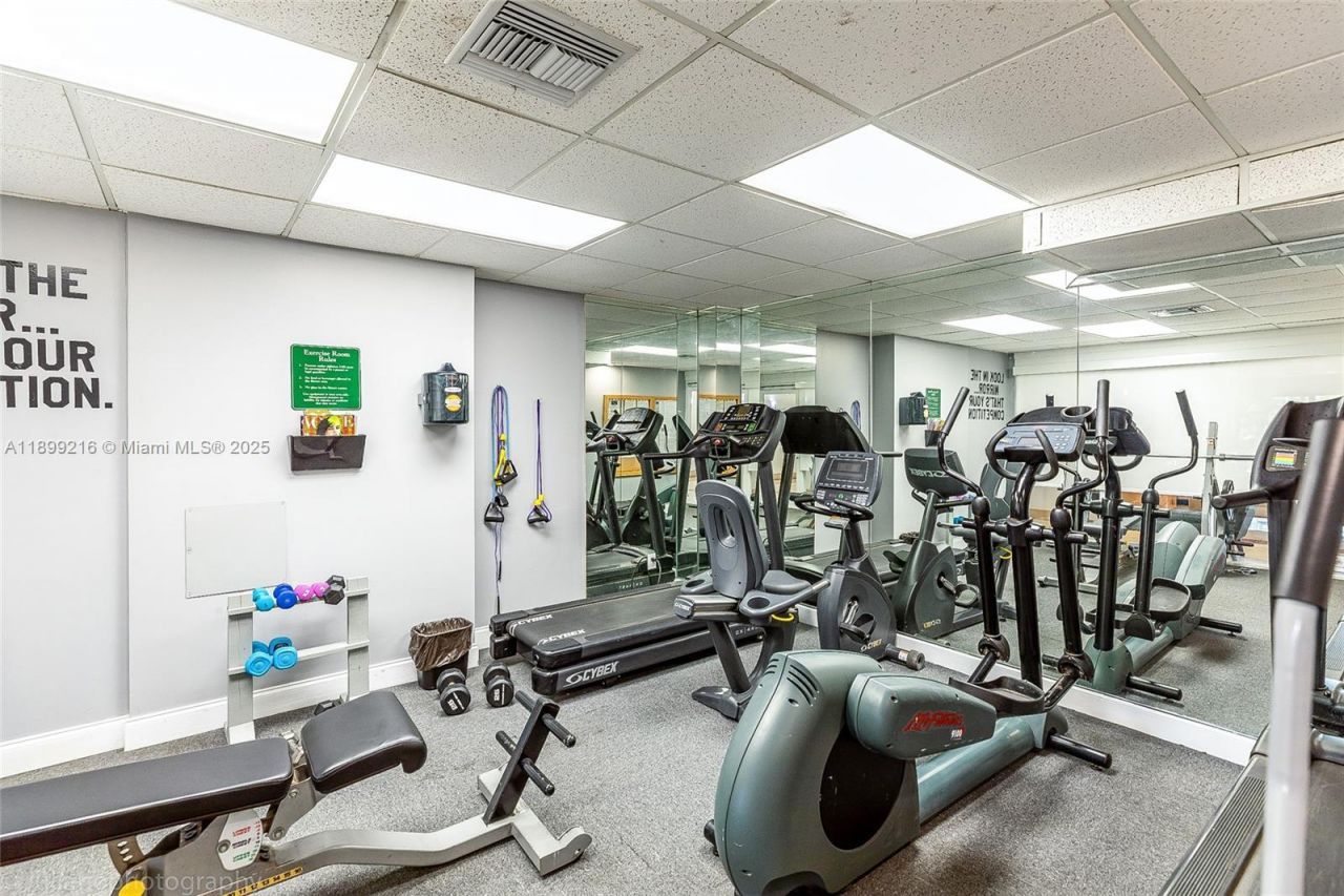 1455 N Treasure Dr, Unit 3K, North Bay Village, FL 33141 Photo