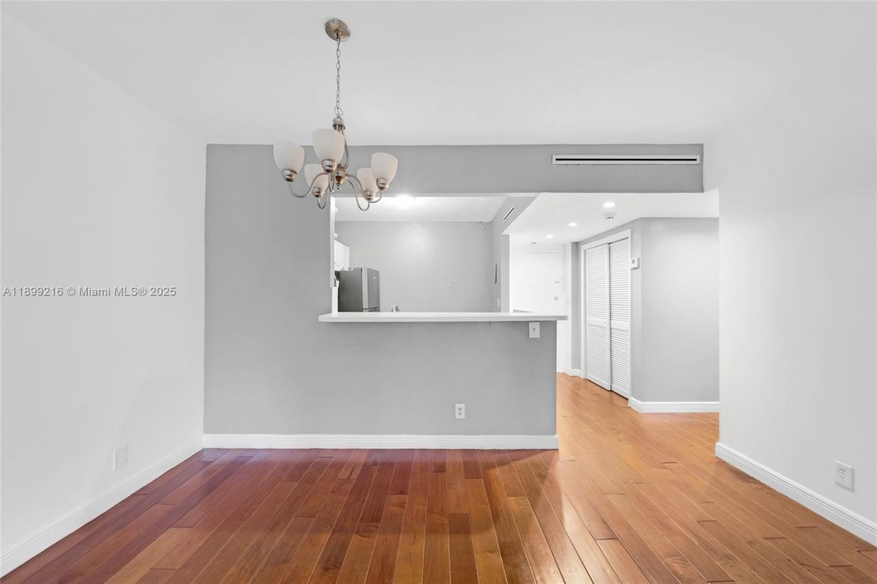 1455 N Treasure Dr, Unit 3K, North Bay Village, FL 33141 Photo