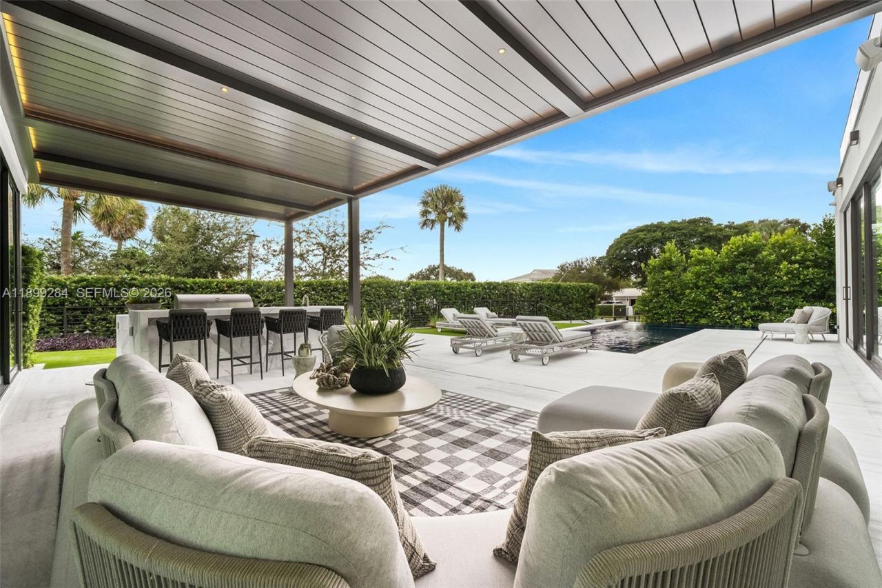 790 Lake Rd, Miami, FL 33137 Photo