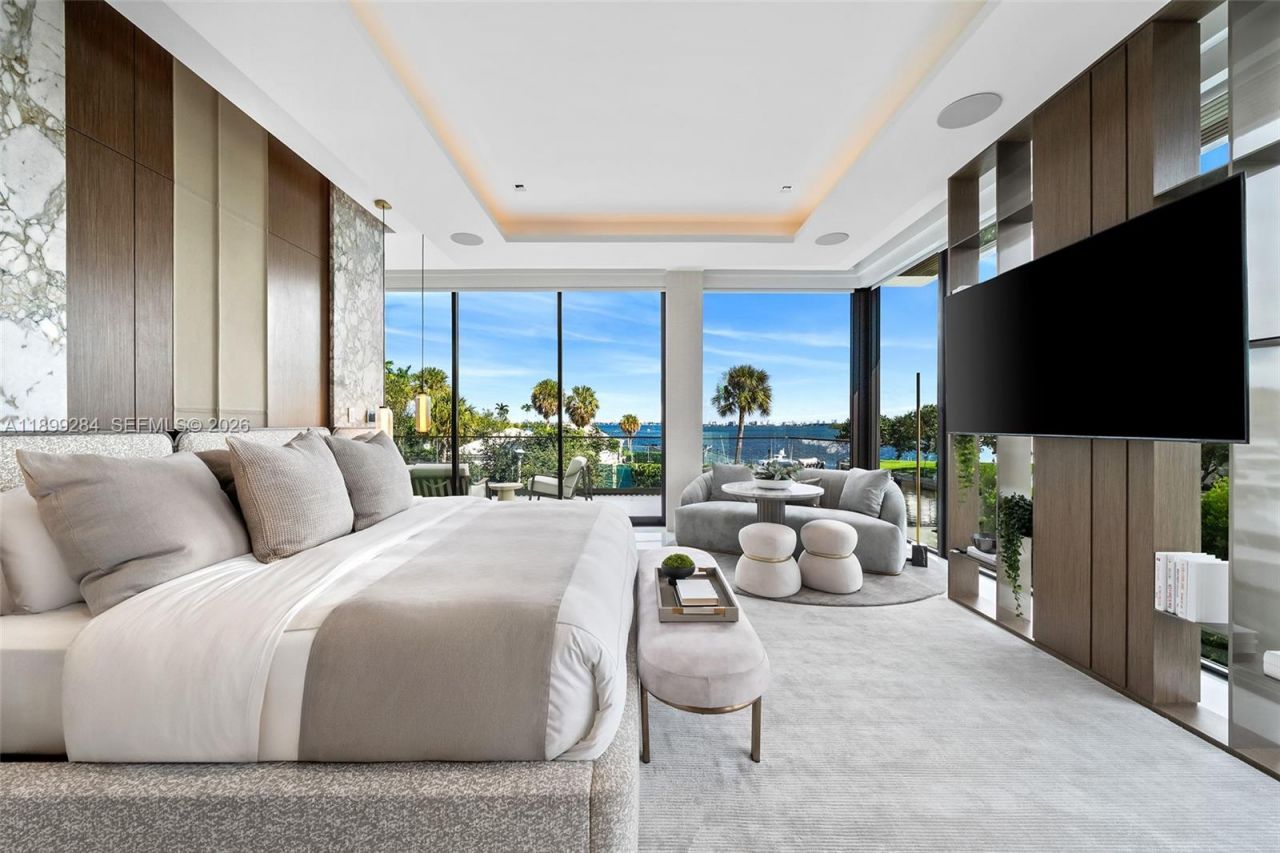 790 Lake Rd, Miami, FL 33137 Photo