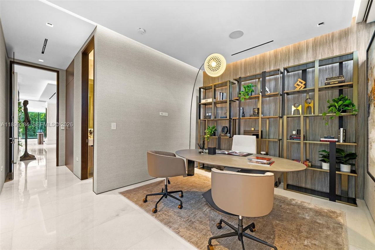 790 Lake Rd, Miami, FL 33137 Photo