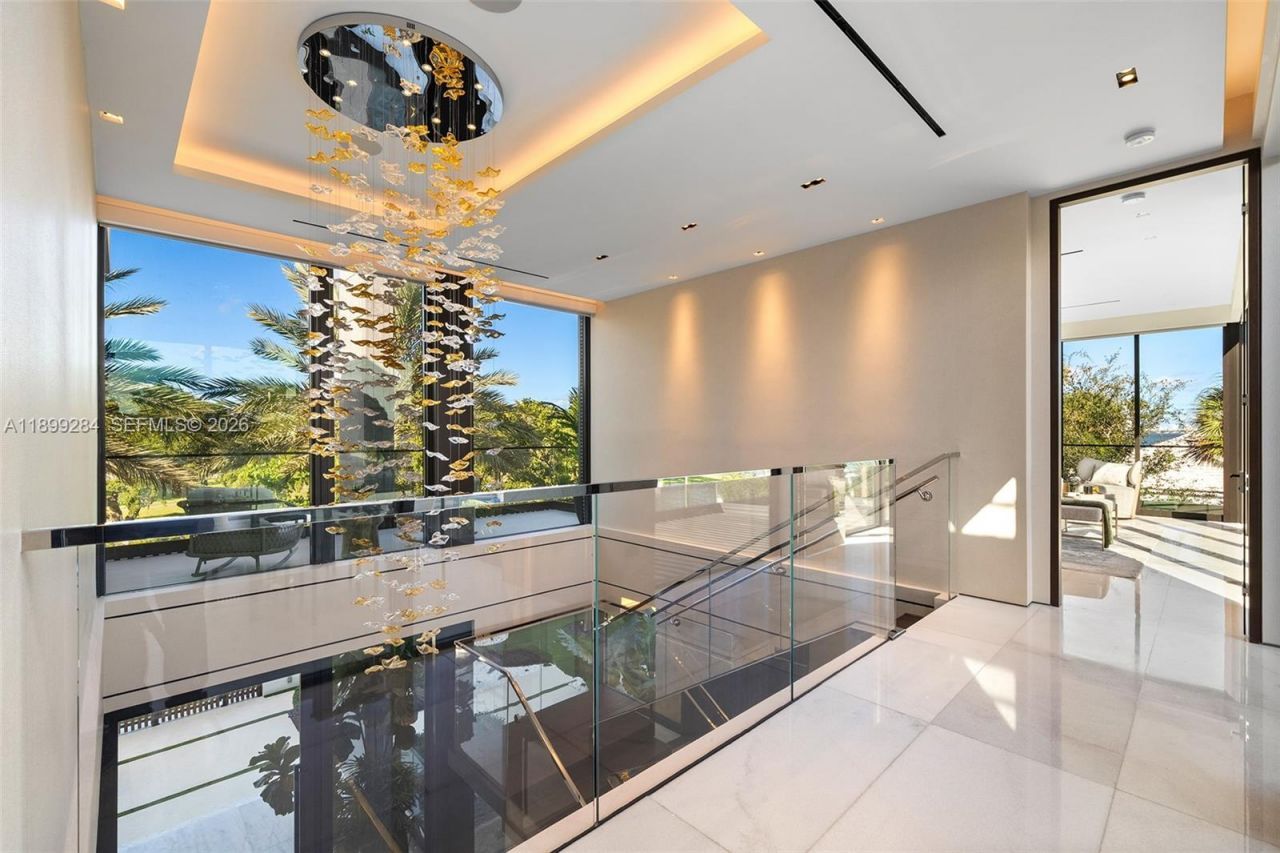 790 Lake Rd, Miami, FL 33137 Photo