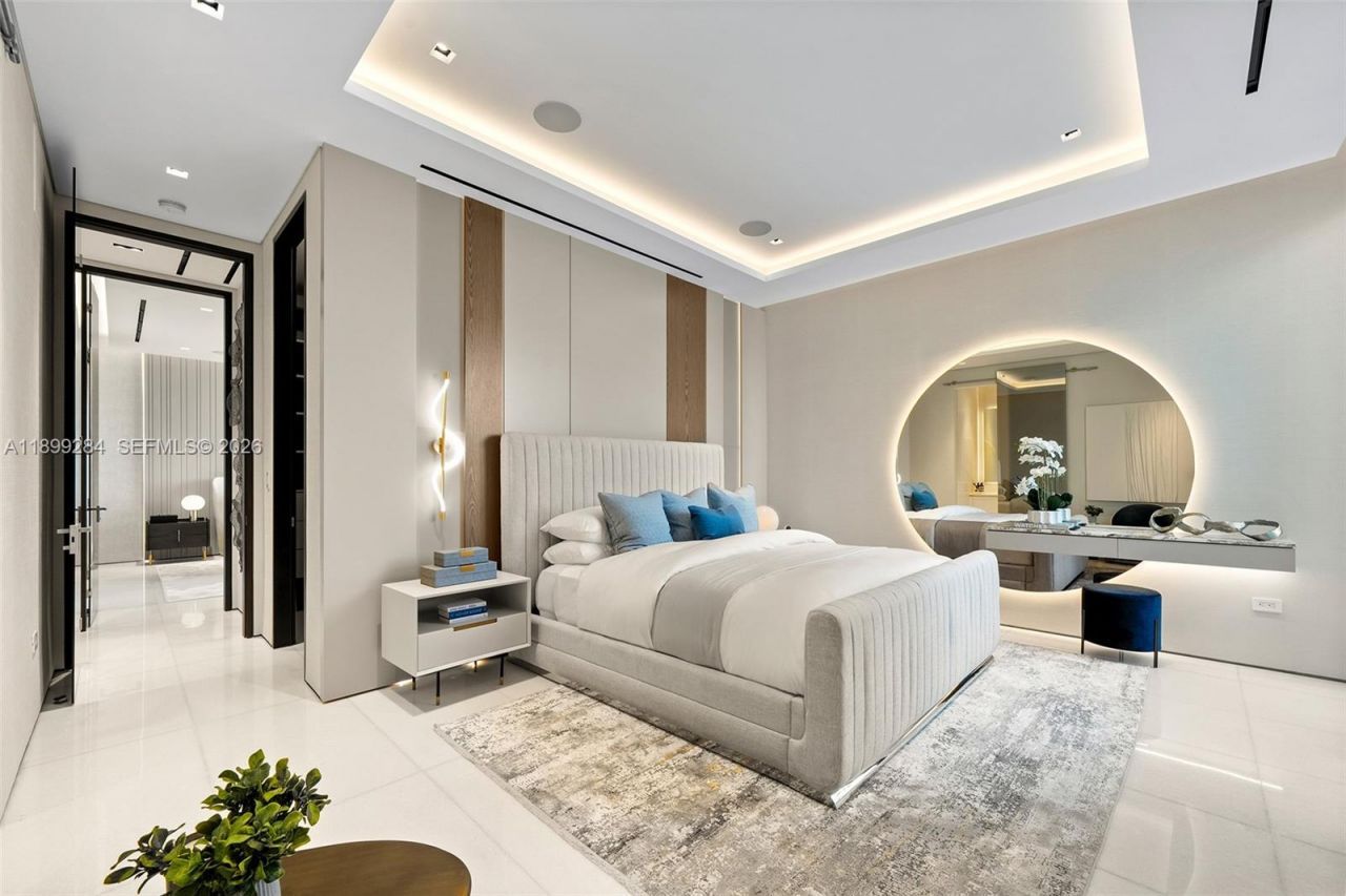 790 Lake Rd, Miami, FL 33137 Photo