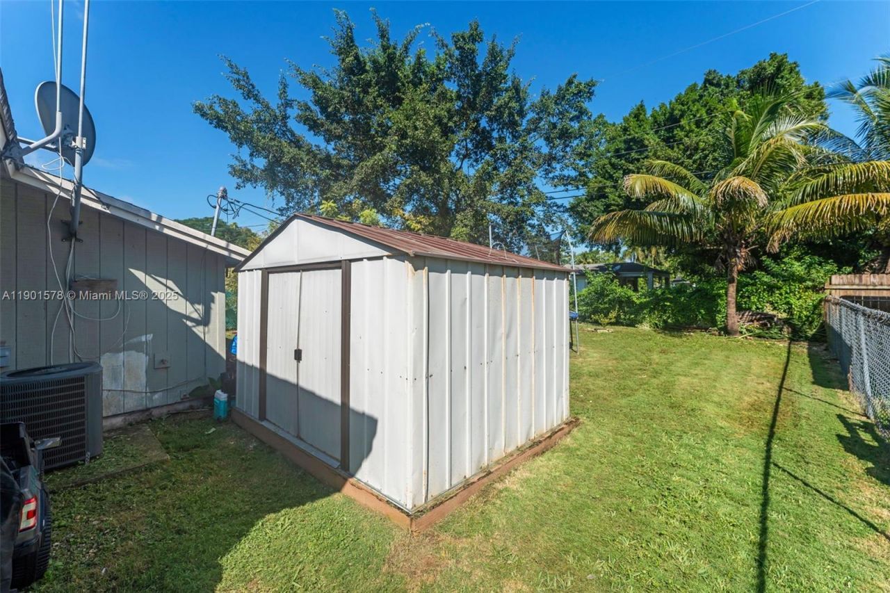 313 NW 12th St, Homestead, FL 33030 Photo