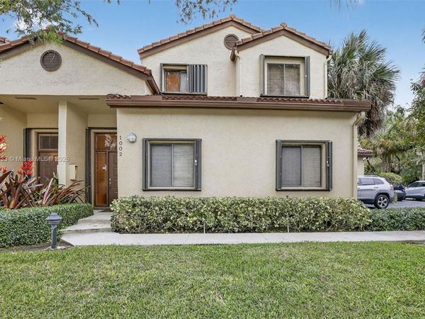 1002 NW 105th Ave, Unit D-121, Plantation, FL 33322