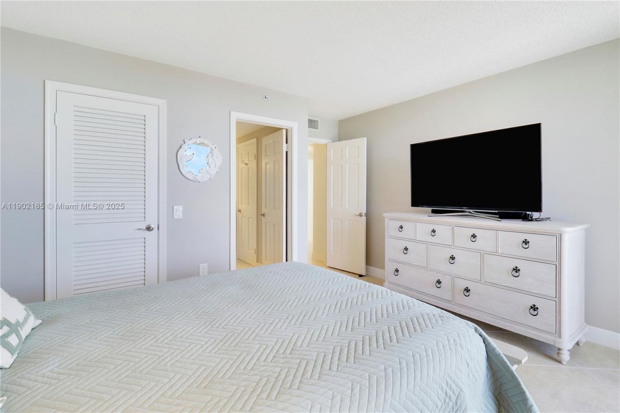 200 Beach Road, Unit 703, Tequesta, FL 33469 Photo