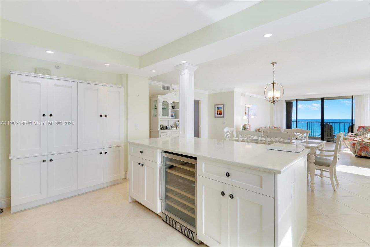 200 Beach Road, Unit 703, Tequesta, FL 33469 Photo