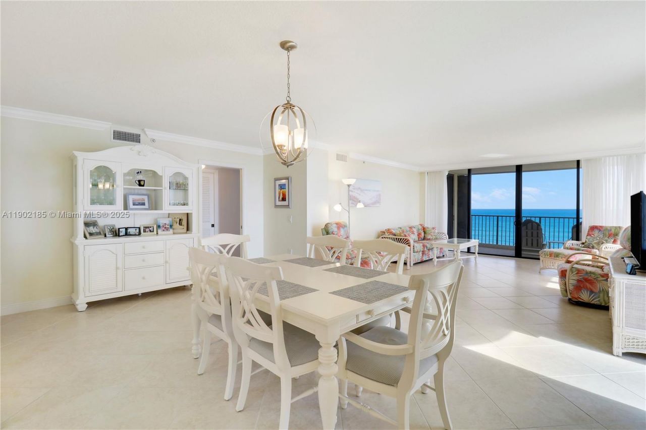 200 Beach Road, Unit 703, Tequesta, FL 33469 Photo