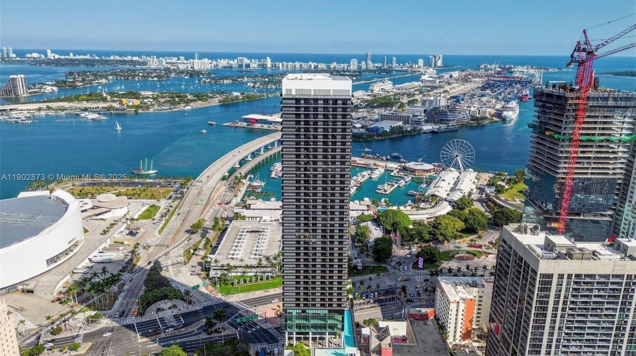 398 NE 5th St, Unit 4719, Miami, FL 33132 Photo