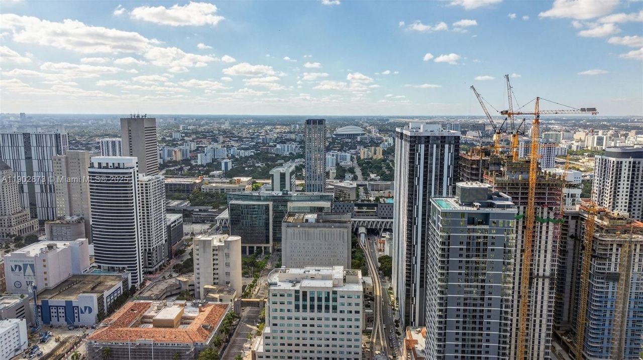 398 NE 5th St, Unit 4719, Miami, FL 33132 Photo