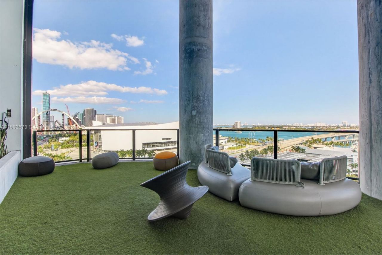 398 NE 5th St, Unit 4719, Miami, FL 33132 Photo