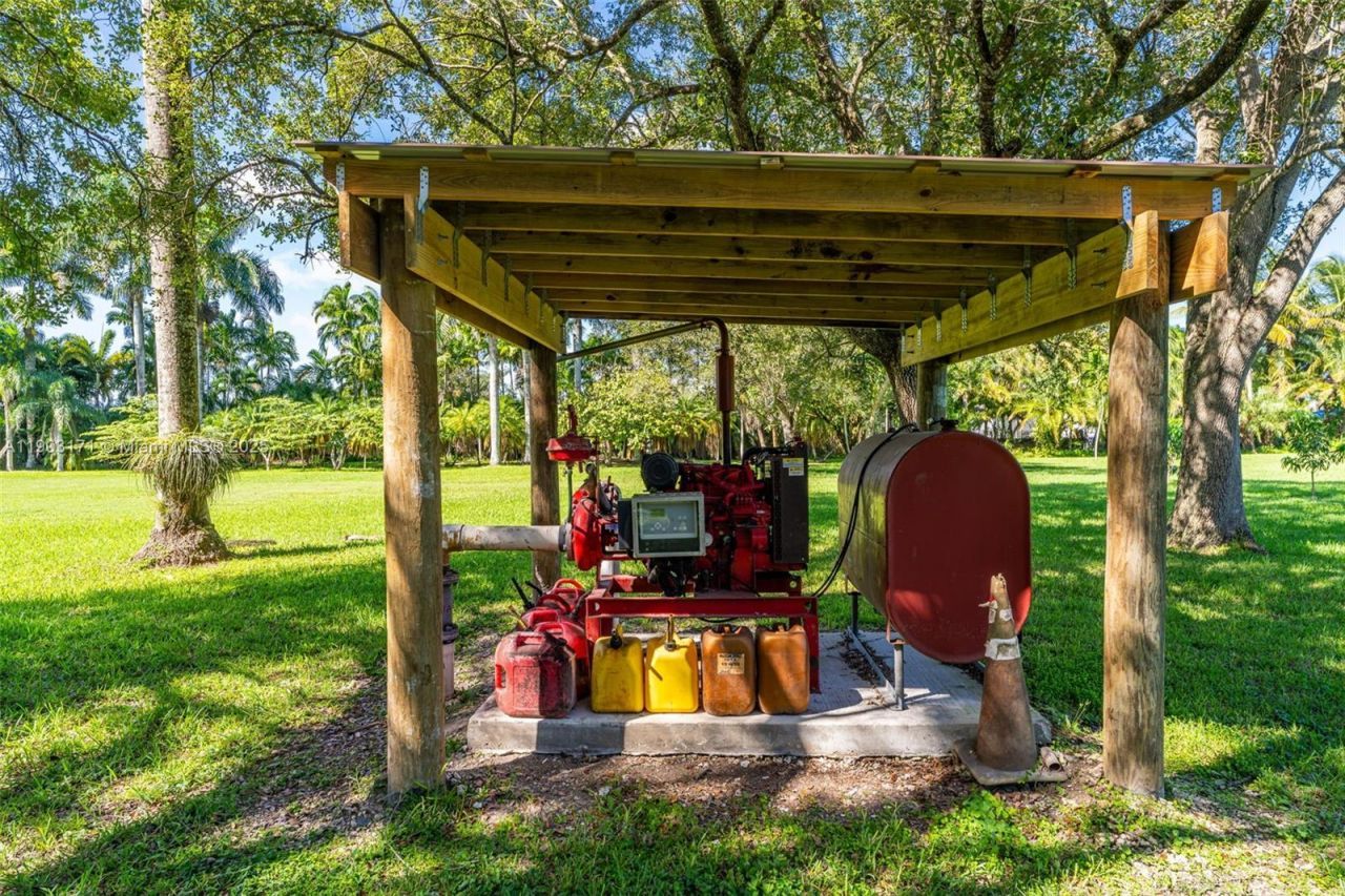 15000 SW 200th St, Miami, FL 33187 Photo