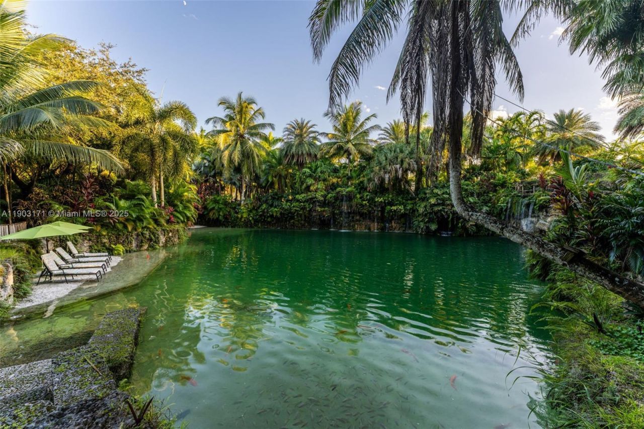 15000 SW 200th St, Miami, FL 33187 Photo