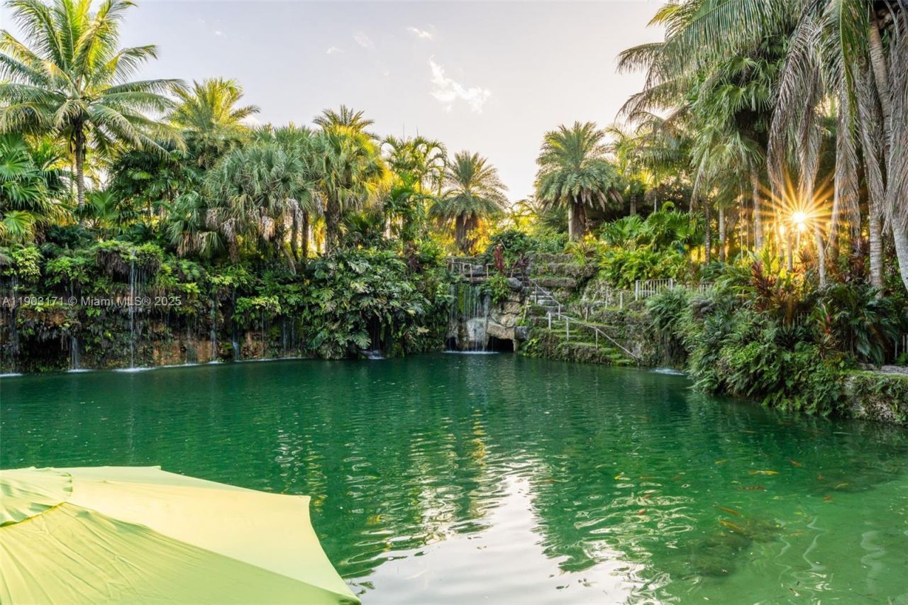 15000 SW 200th St, Miami, FL 33187 Photo