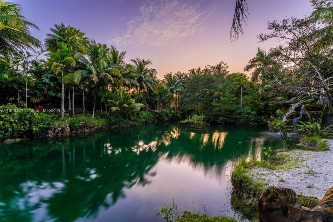 15000 SW 200th St, Miami, FL 33187 Photo