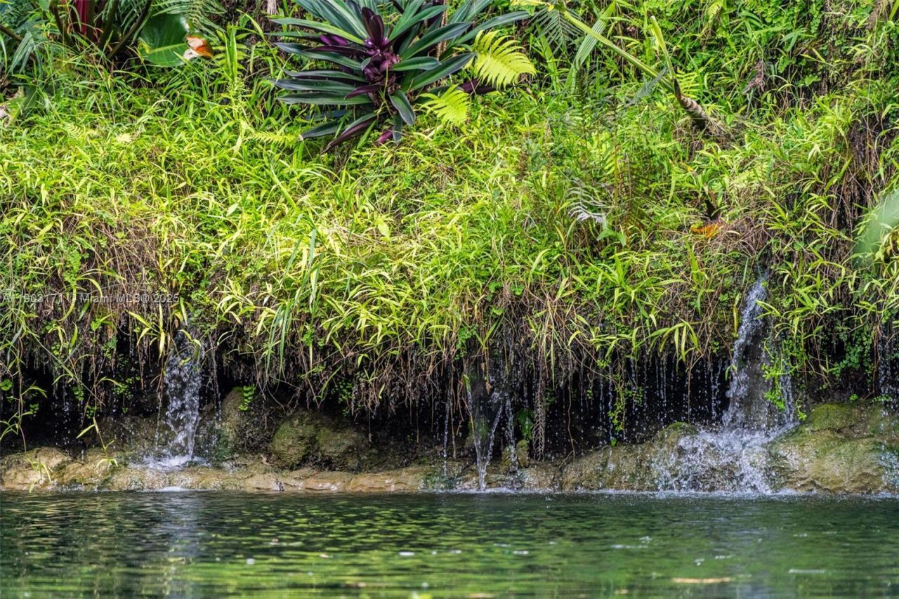 15000 SW 200th St, Miami, FL 33187 Photo