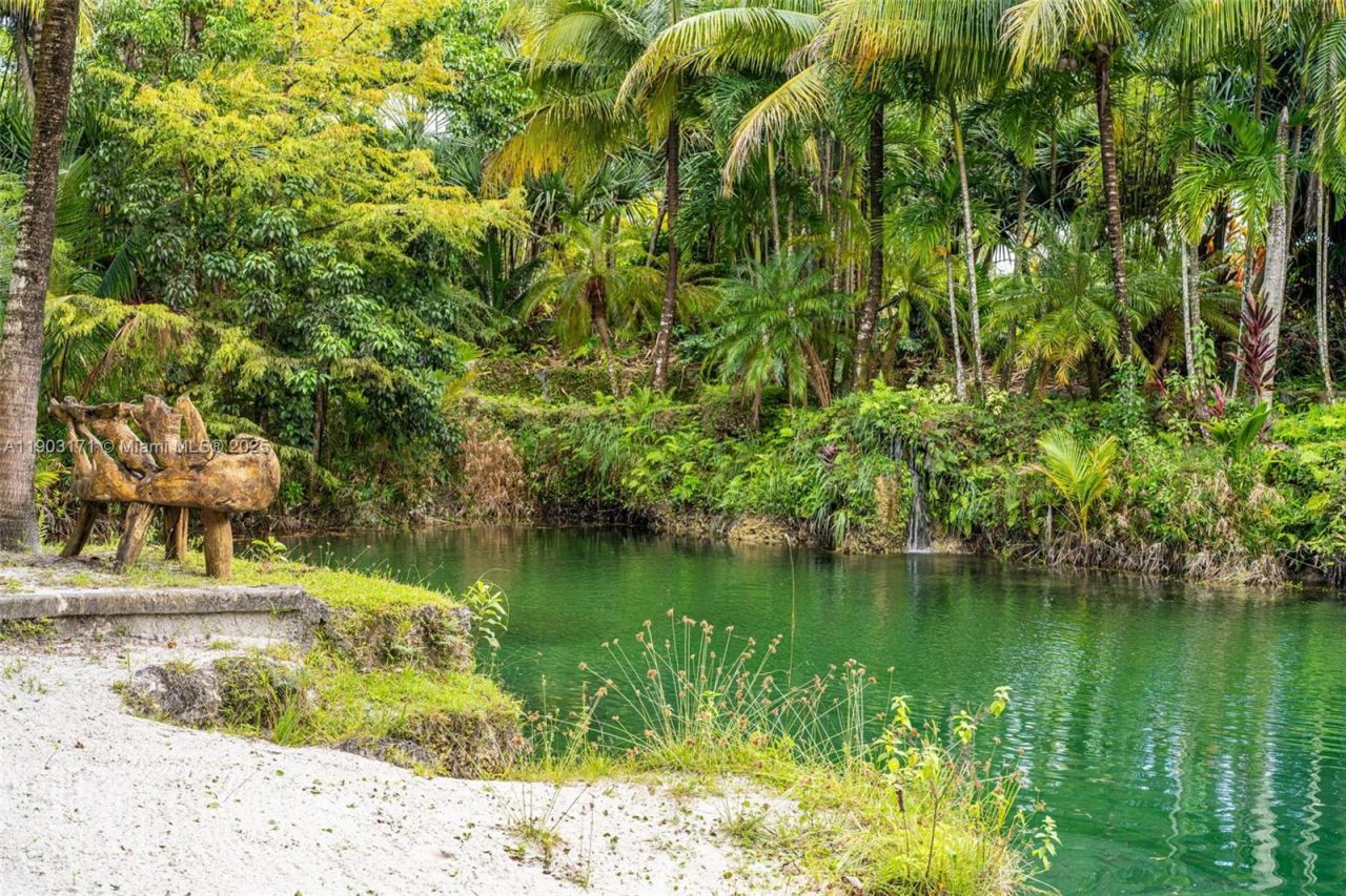 15000 SW 200th St, Miami, FL 33187 Photo