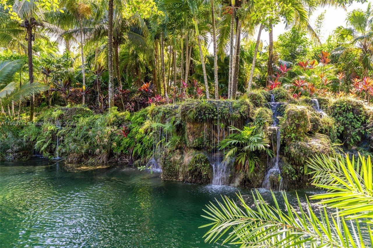 15000 SW 200th St, Miami, FL 33187 Photo