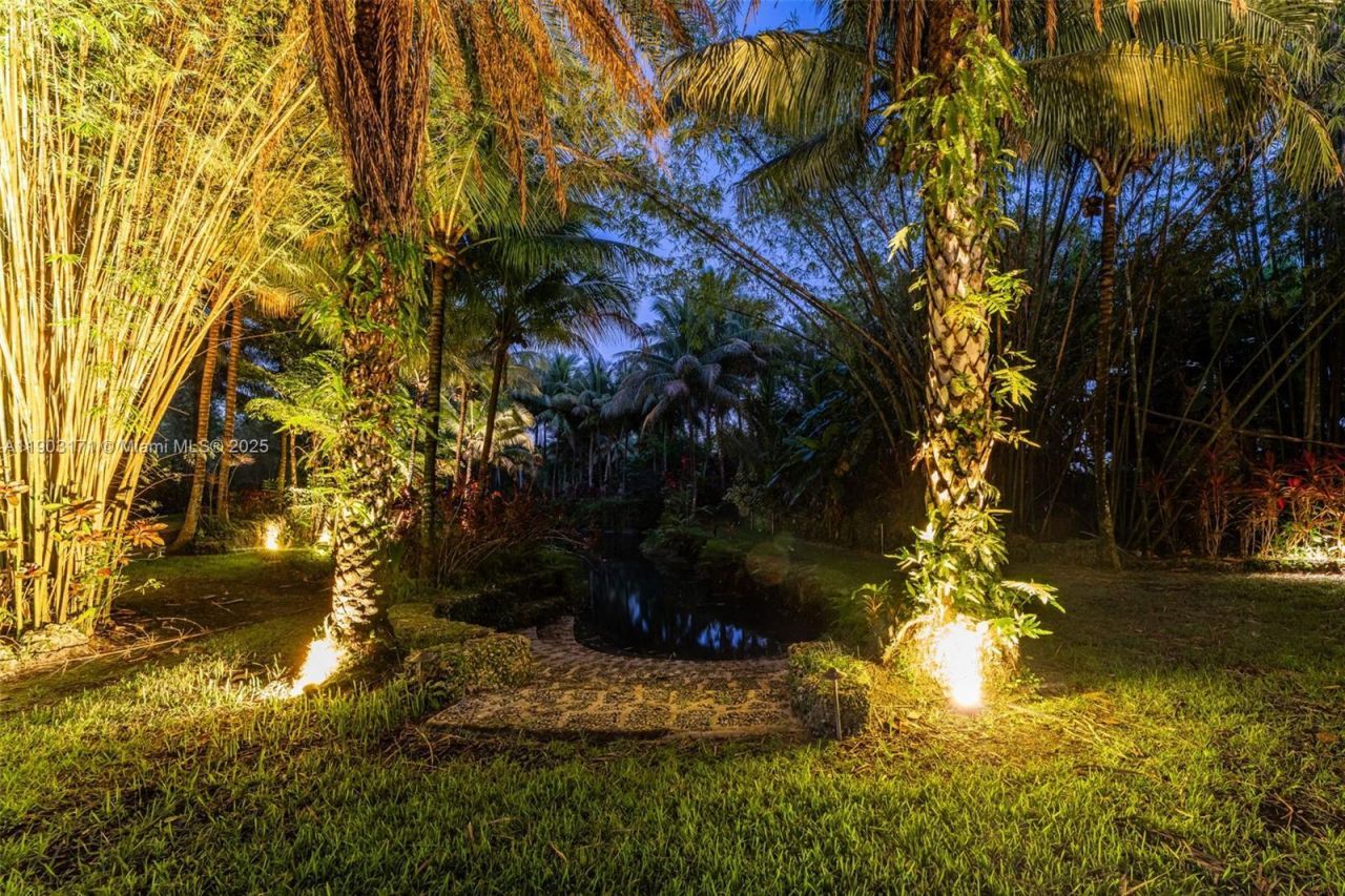 15000 SW 200th St, Miami, FL 33187 Photo