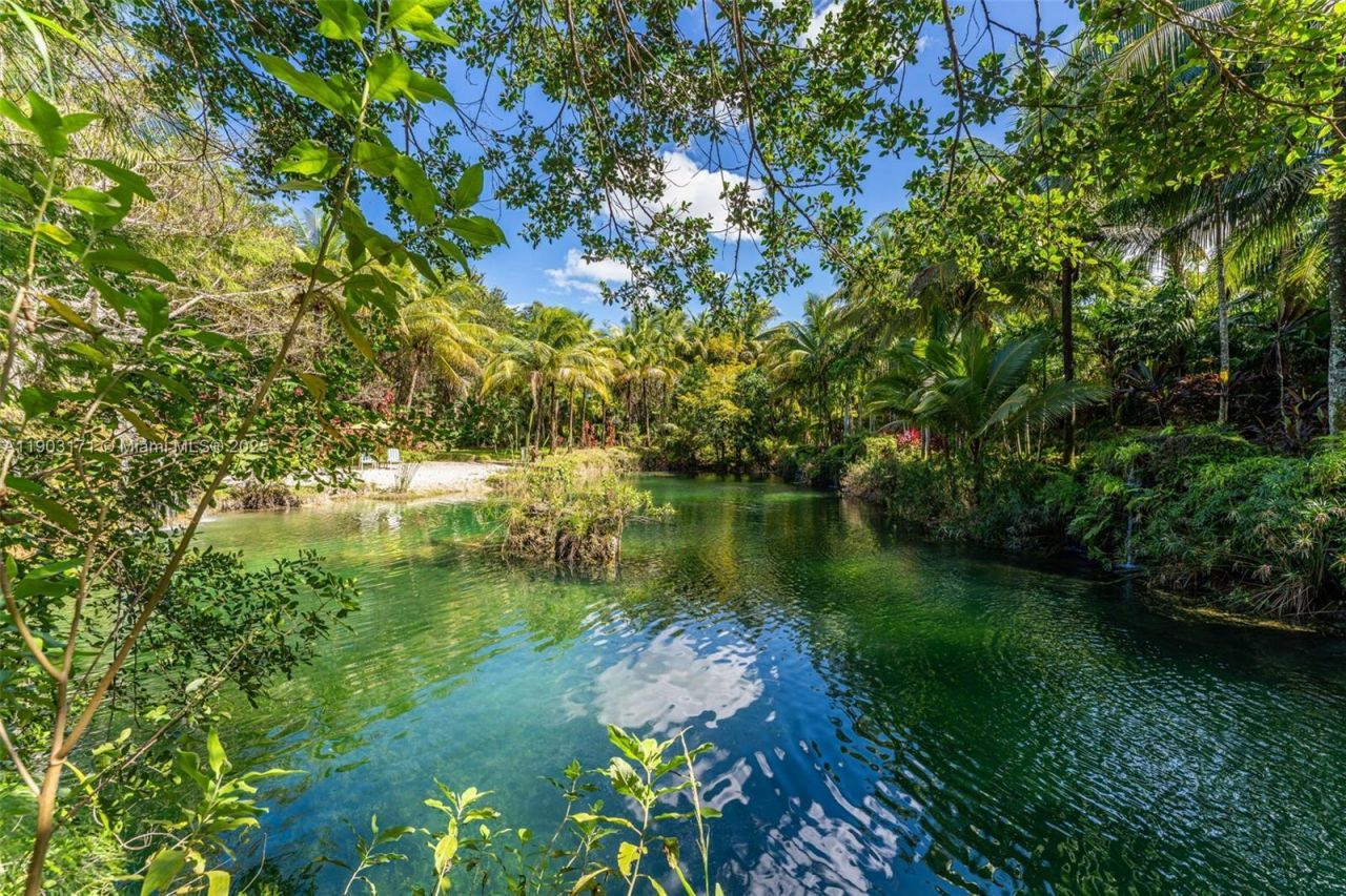 15000 SW 200th St, Miami, FL 33187 Photo