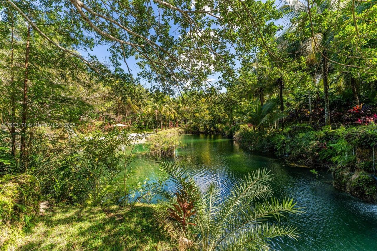 15000 SW 200th St, Miami, FL 33187 Photo