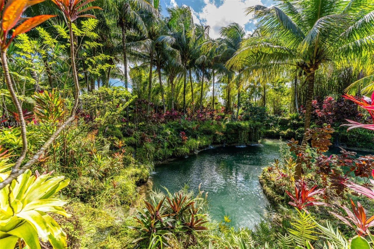 15000 SW 200th St, Miami, FL 33187 Photo