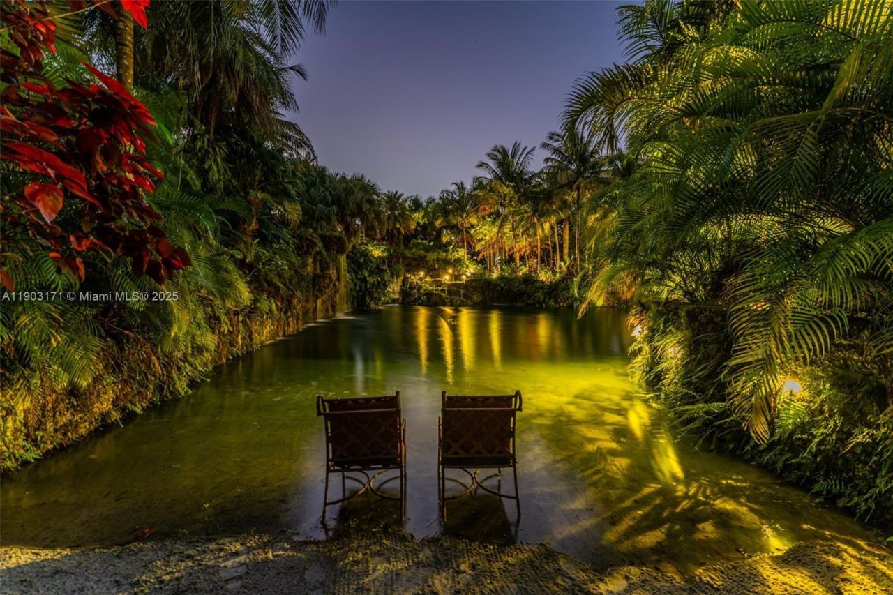 15000 SW 200th St, Miami, FL 33187 Photo