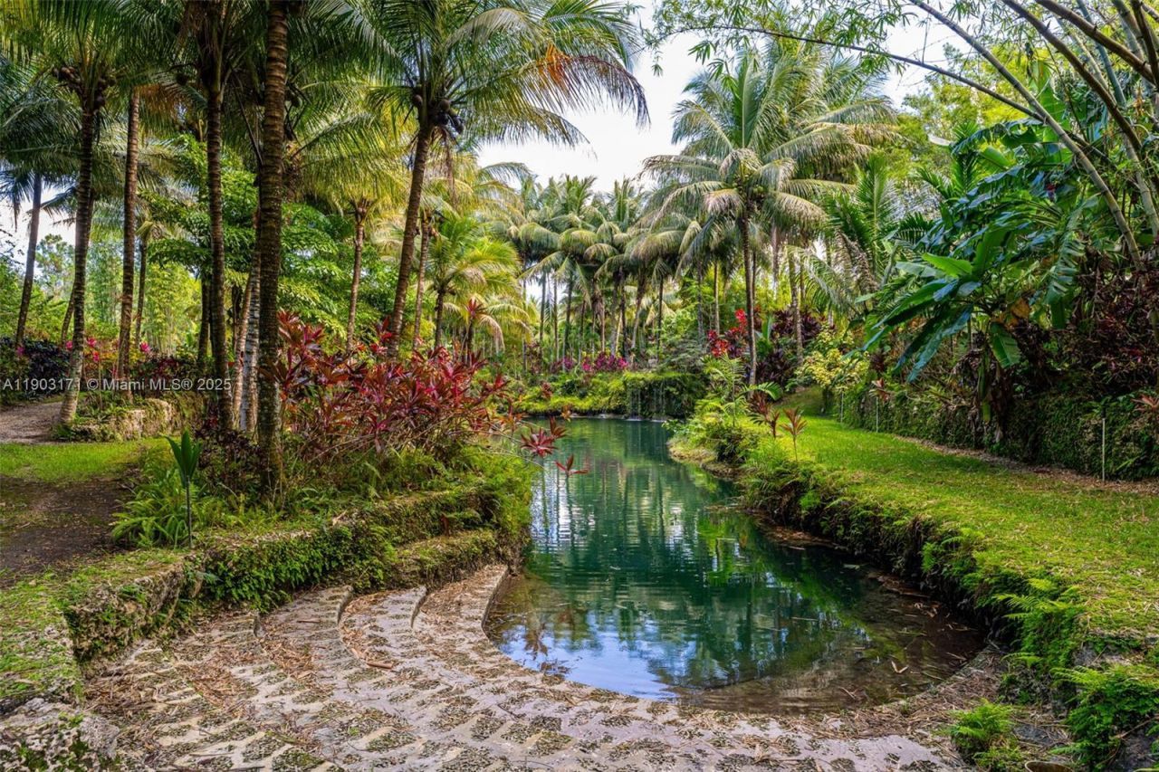 15000 SW 200th St, Miami, FL 33187 Photo