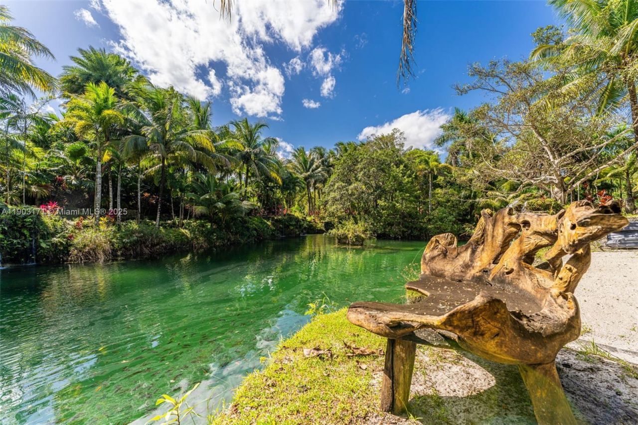 15000 SW 200th St, Miami, FL 33187 Photo