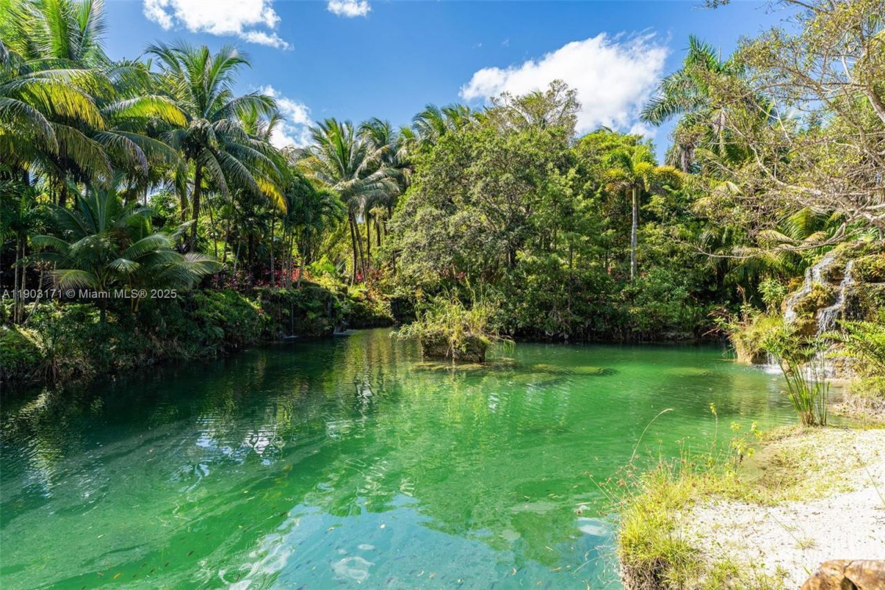 15000 SW 200th St, Miami, FL 33187 Photo