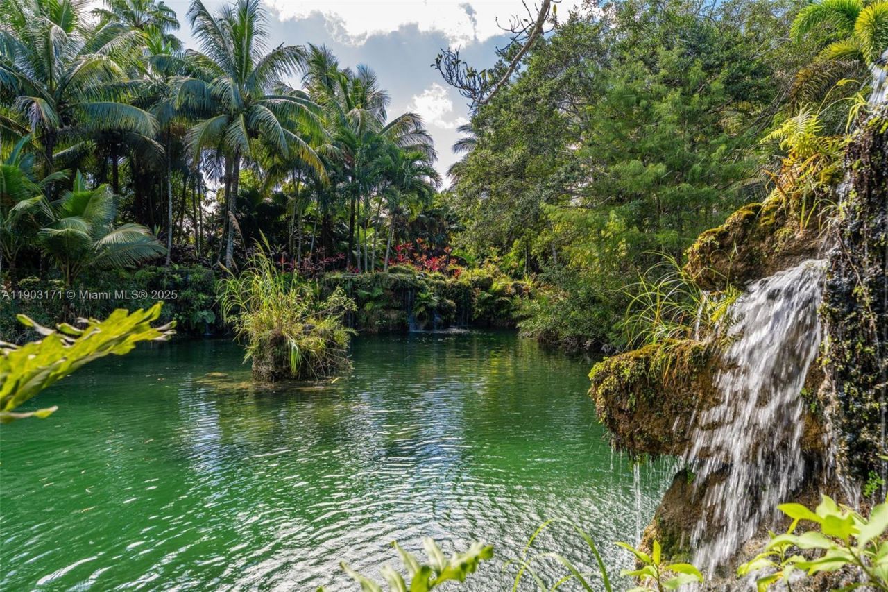 15000 SW 200th St, Miami, FL 33187 Photo