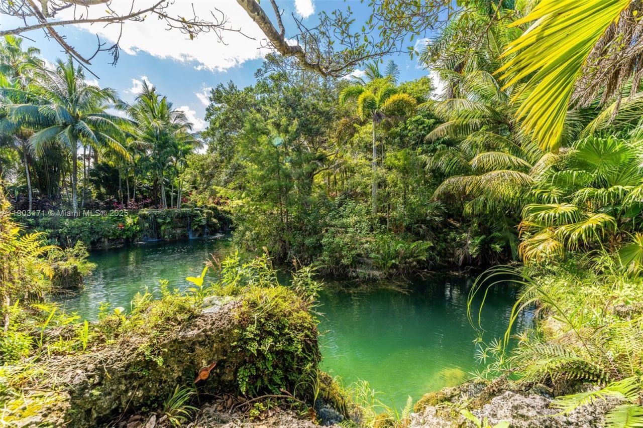 15000 SW 200th St, Miami, FL 33187 Photo