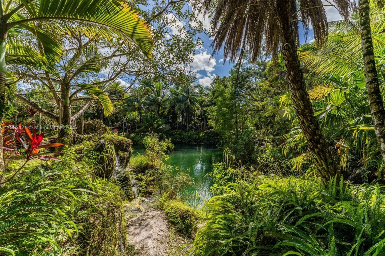 15000 SW 200th St, Miami, FL 33187 Photo