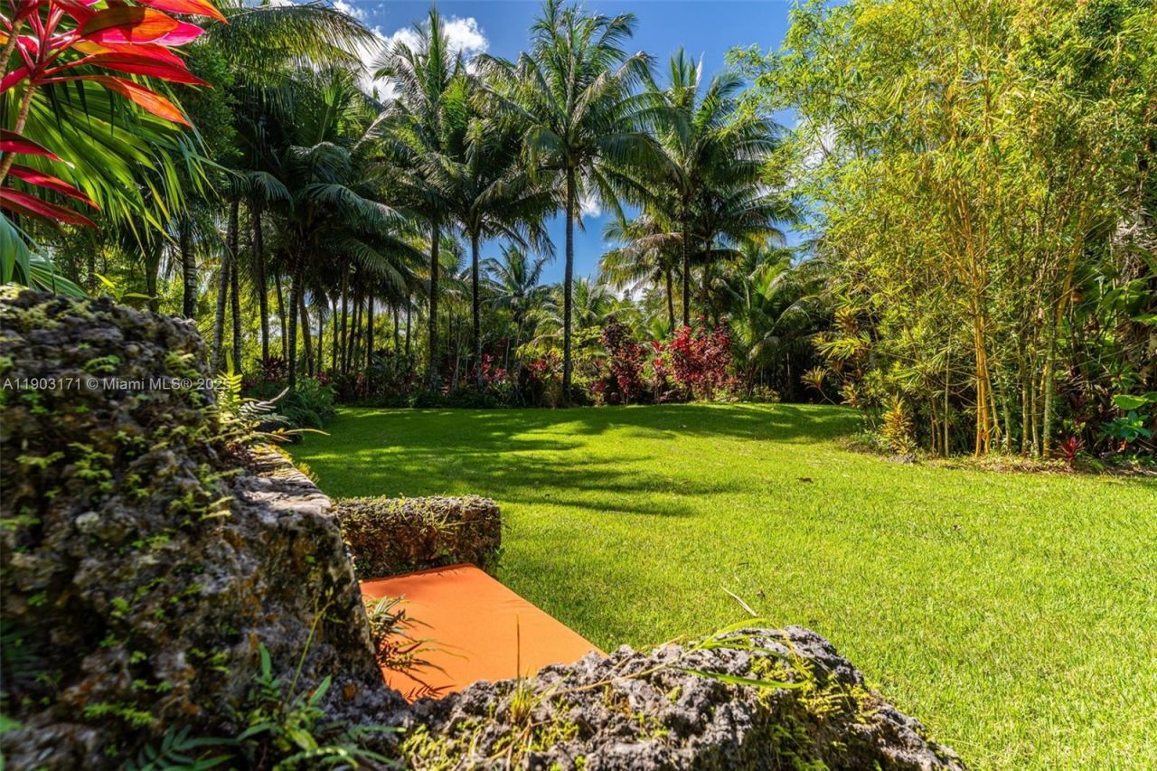 15000 SW 200th St, Miami, FL 33187 Photo