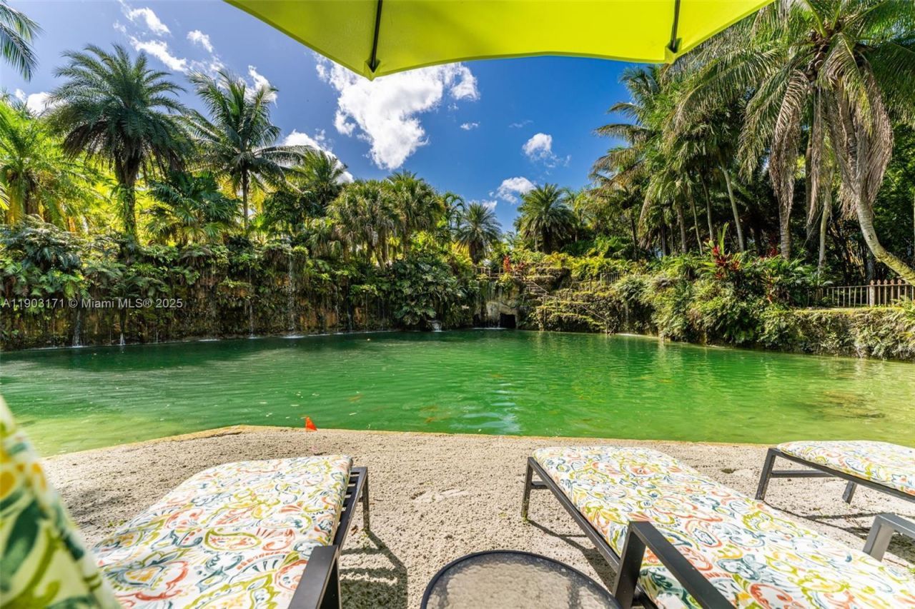 15000 SW 200th St, Miami, FL 33187 Photo