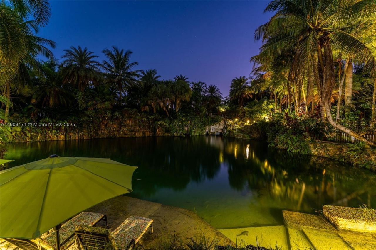 15000 SW 200th St, Miami, FL 33187 Photo