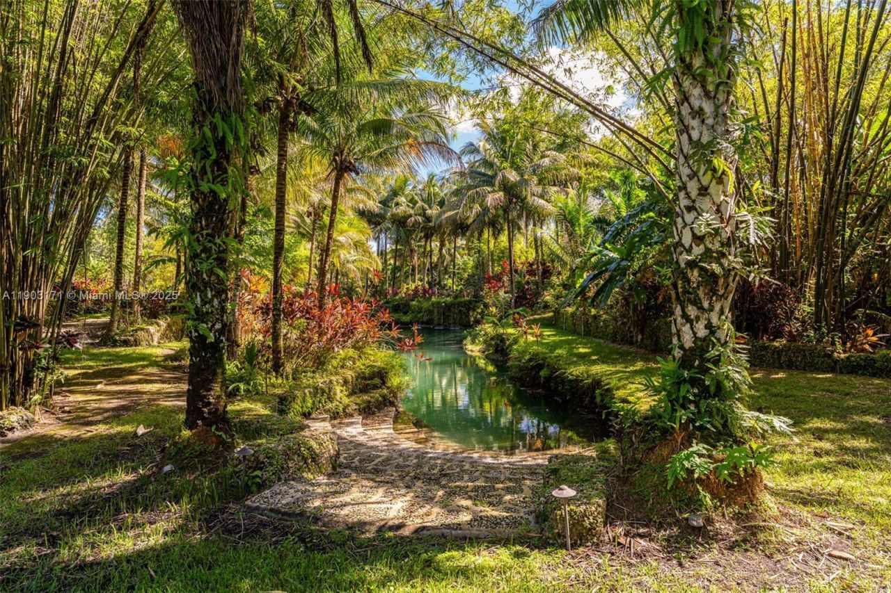 15000 SW 200th St, Miami, FL 33187 Photo