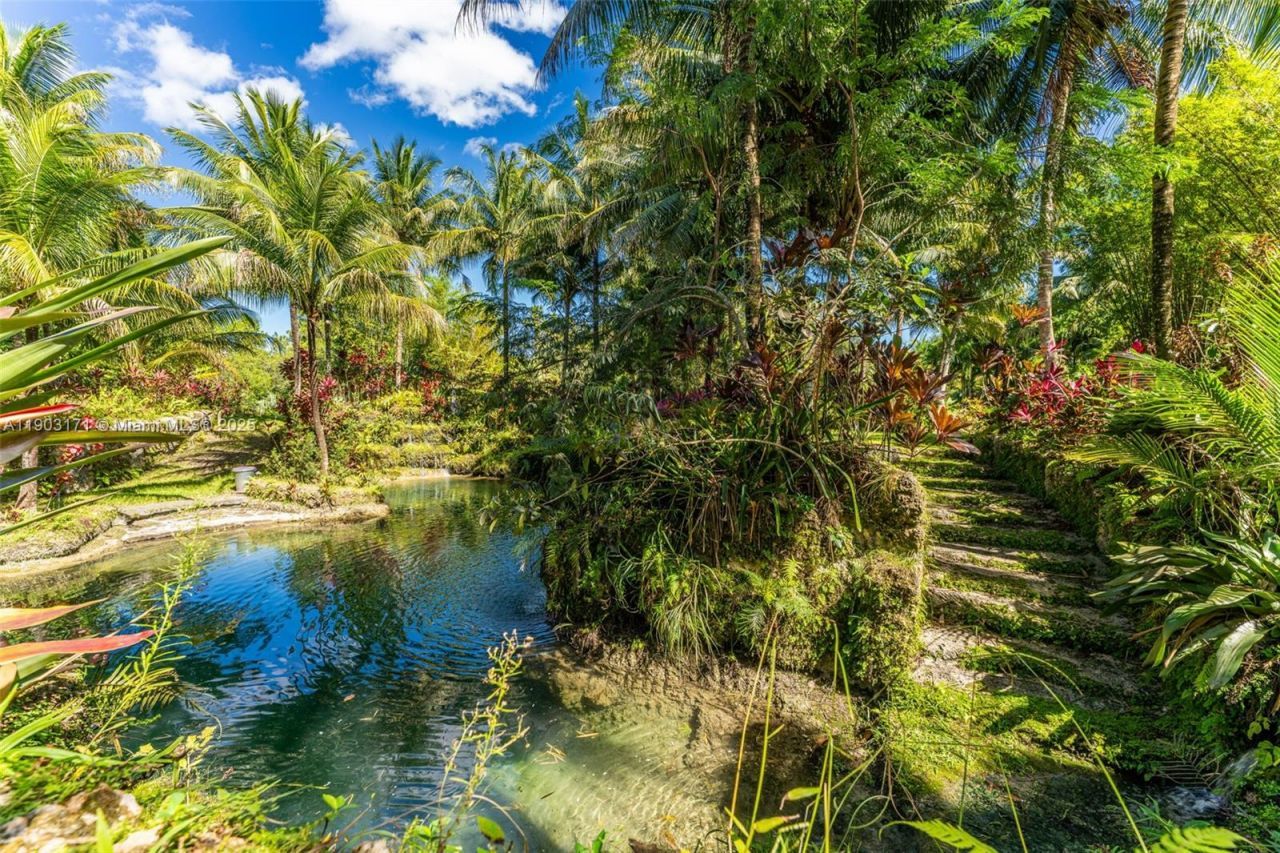 15000 SW 200th St, Miami, FL 33187 Photo