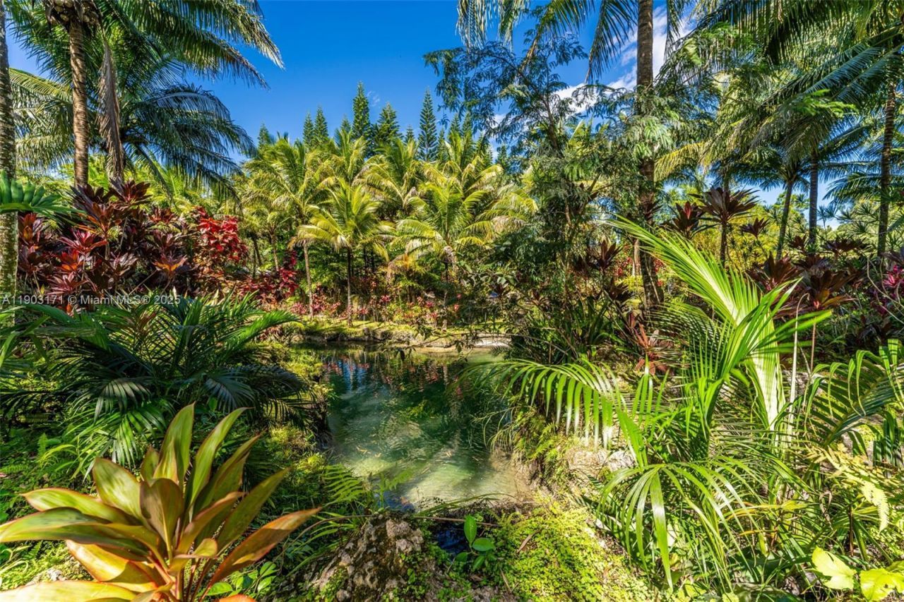 15000 SW 200th St, Miami, FL 33187 Photo