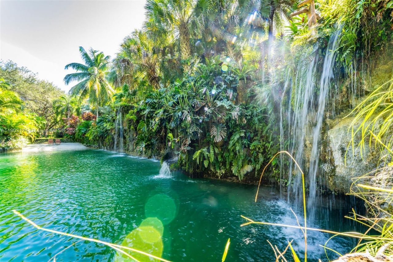 15000 SW 200th St, Miami, FL 33187 Photo