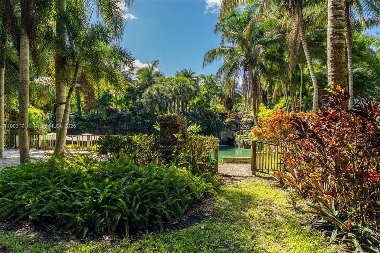 15000 SW 200th St, Miami, FL 33187 Photo