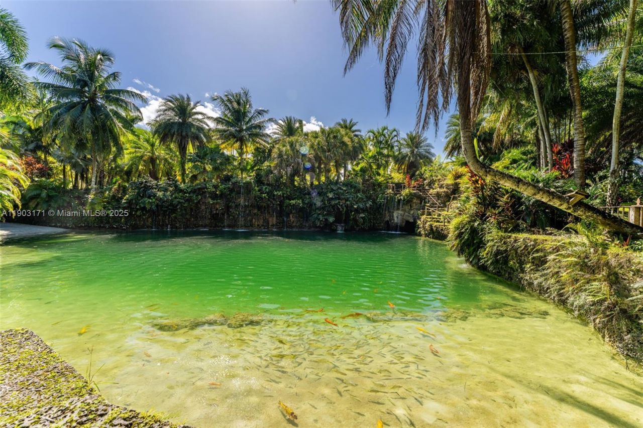 15000 SW 200th St, Miami, FL 33187 Photo