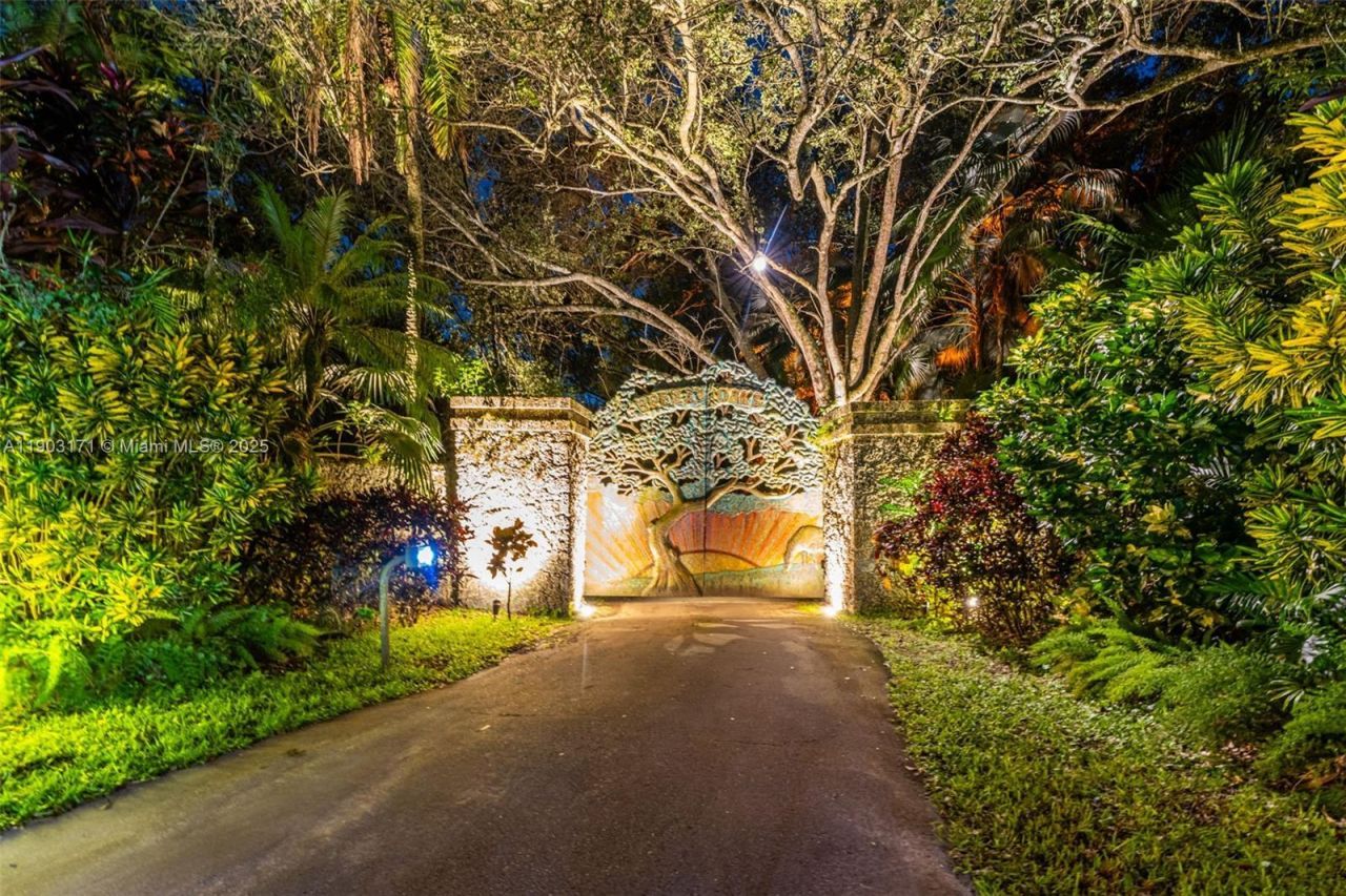 15000 SW 200th St, Miami, FL 33187 Photo