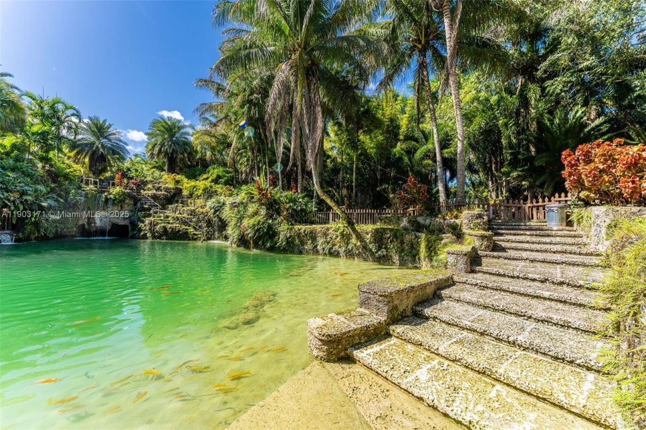 15000 SW 200th St, Miami, FL 33187 Photo