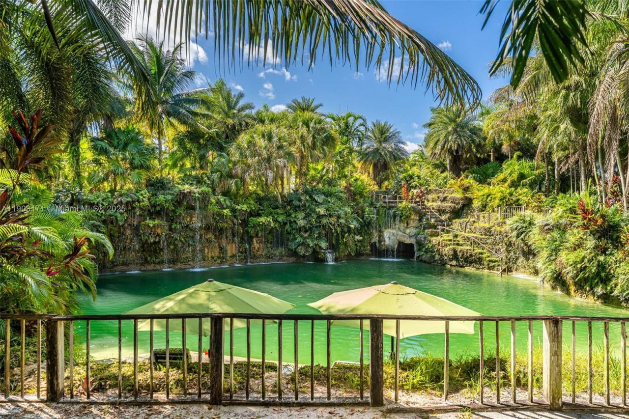 15000 SW 200th St, Miami, FL 33187 Photo