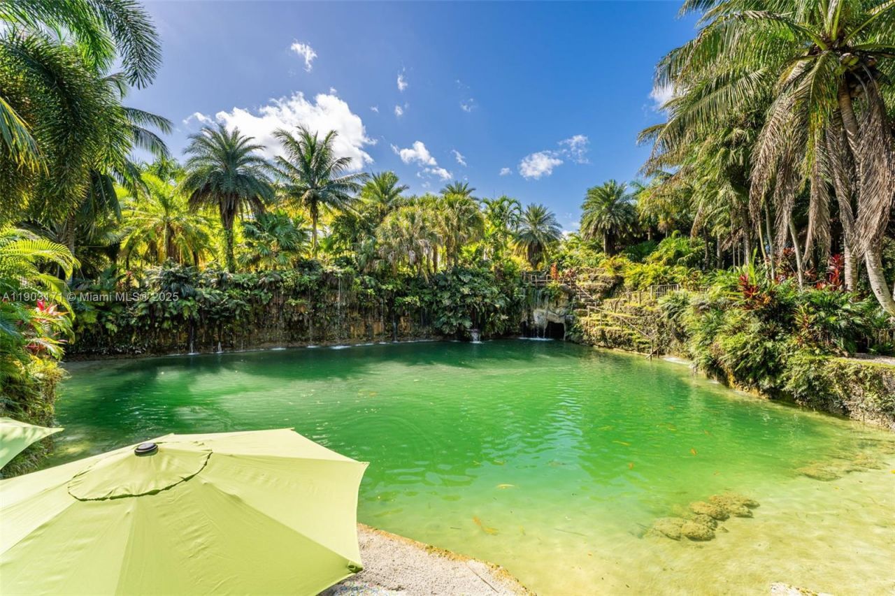 15000 SW 200th St, Miami, FL 33187 Photo